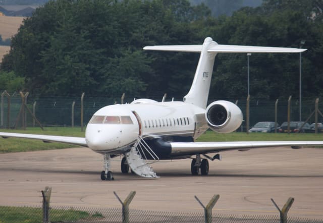N711LS - Business jet