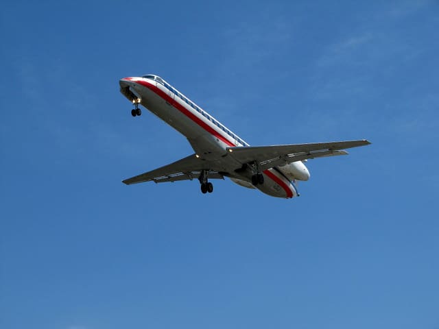 N667GB - Twin-engine aircraft
