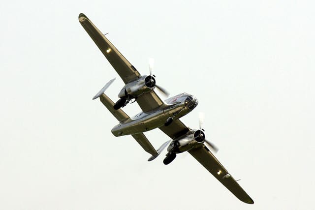 N6123C - Twin-engine aircraft