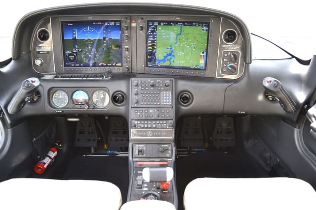 N651CP - Cirrus