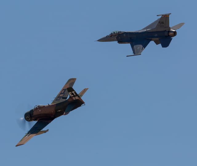 N39606 - Warbird