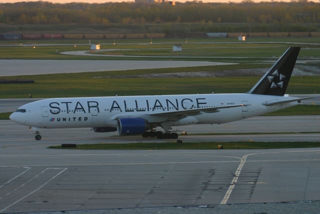 N218UA - Boeing