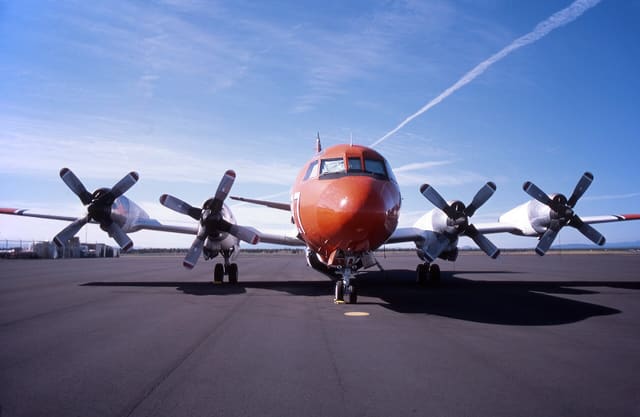 N927AU - Lockheed