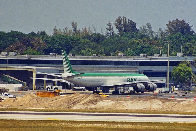 N821BX - Twin-engine aircraft