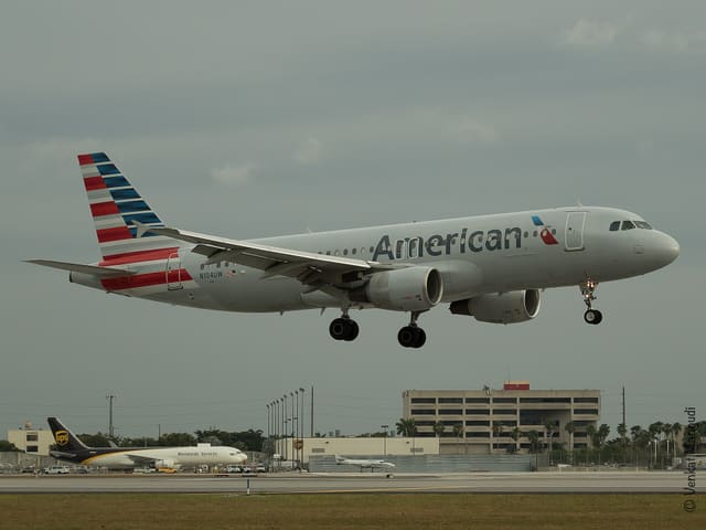 N104UW - Airbus