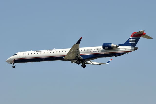 N243LR - Bombardier