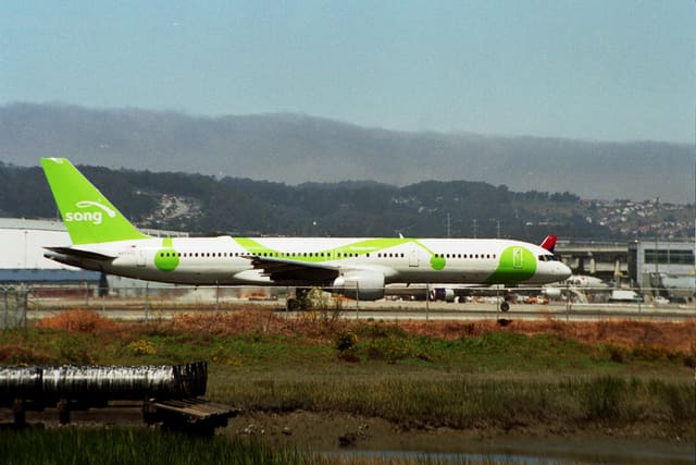 N699DL - Boeing