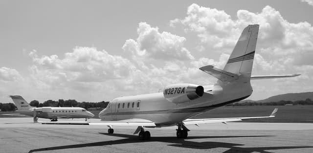 N327GA - Business jet
