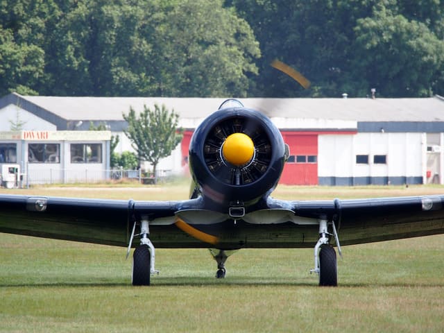 N13FY - Warbird