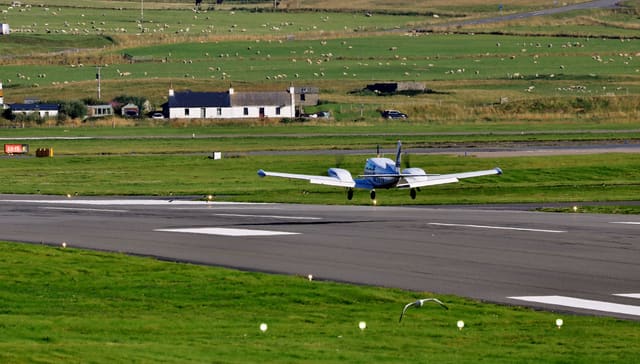 N4297A - Twin-engine aircraft
