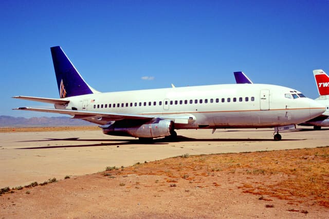 N16232 - Twin-engine aircraft
