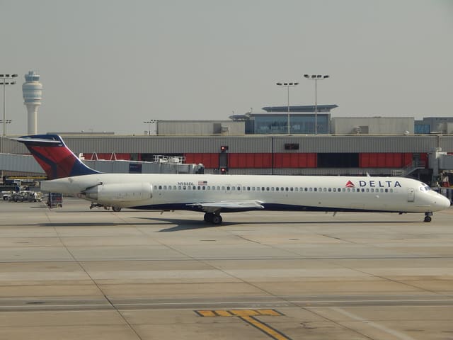 N988DL - Douglas