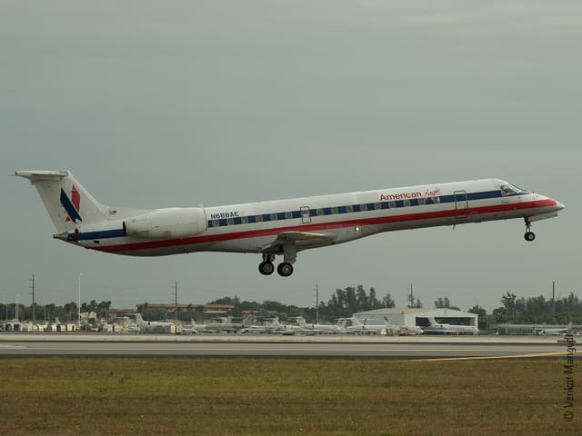 N688AE - Embraer