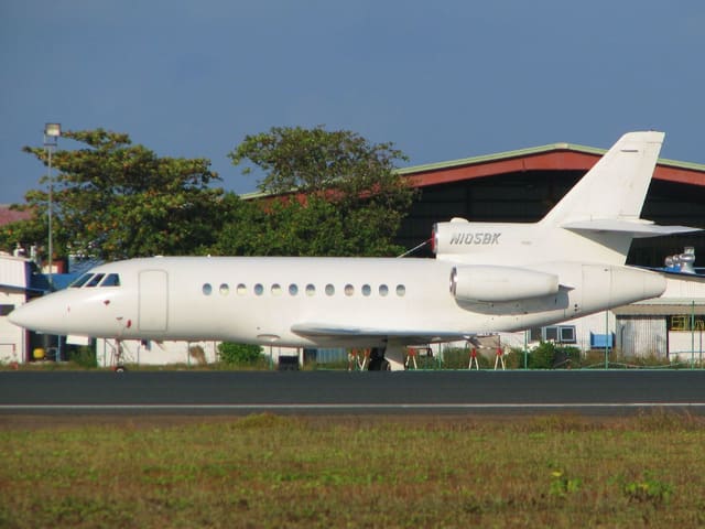 N105BK - Business jet