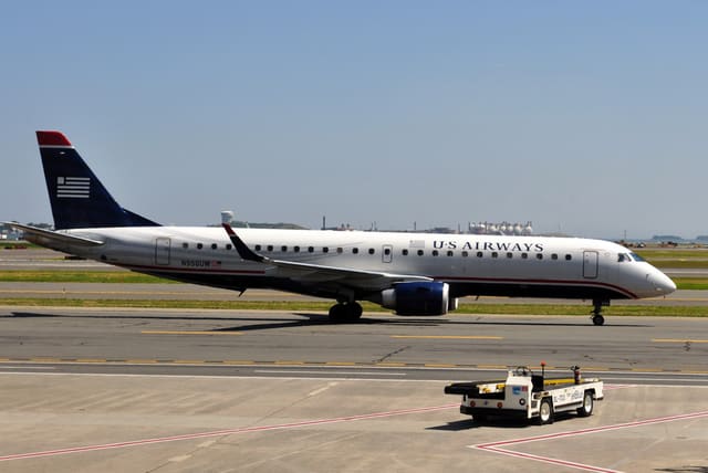 N958UW - Embraer