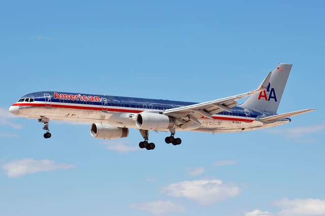 N176AA - Twin-engine aircraft