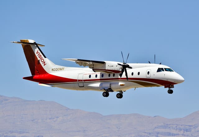 N330MX - Twin-engine aircraft