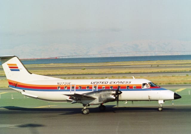 N272UE - Embraer