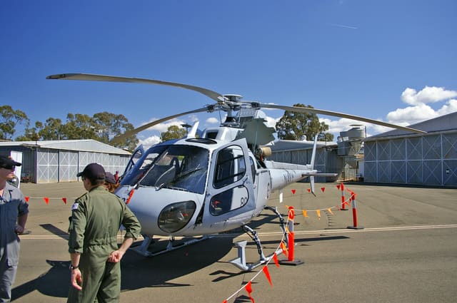 N22 - Helicopter