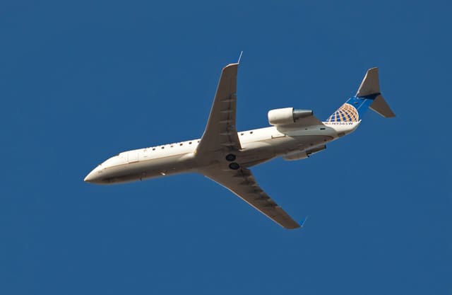 N956SW - Twin-engine aircraft