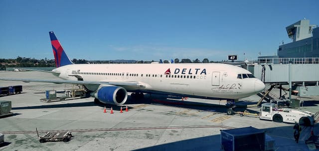 N16065 - Boeing