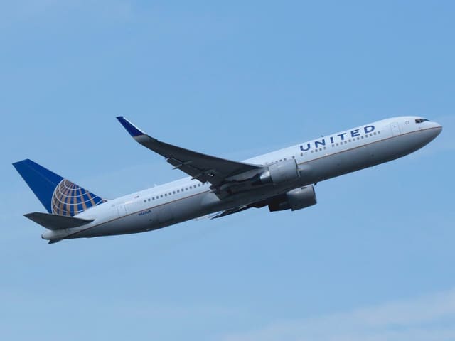 N665UA - Boeing