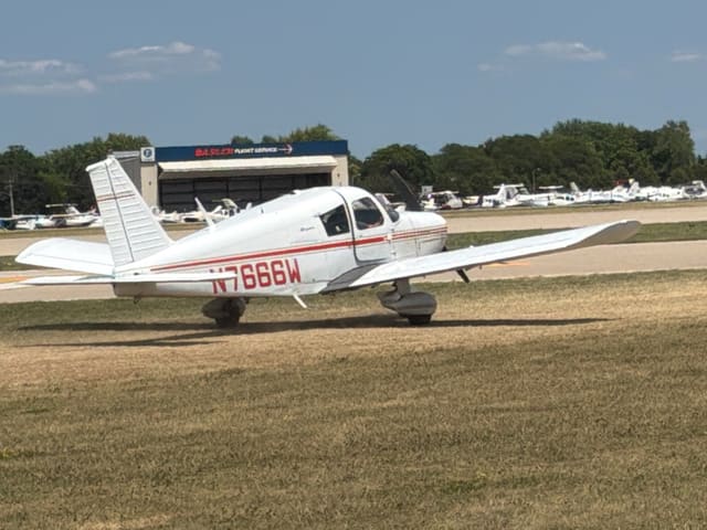N7666W - 1964 Piper PA-28-180