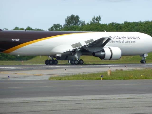 N340UP - Boeing