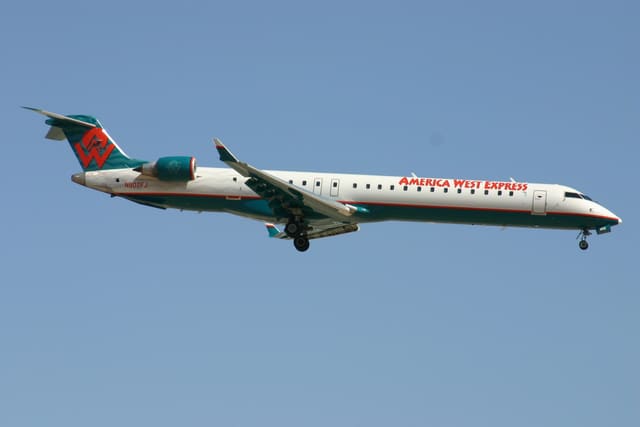 N902FJ - Bombardier