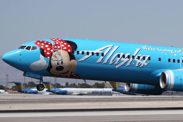 N318AS - Twin-engine aircraft