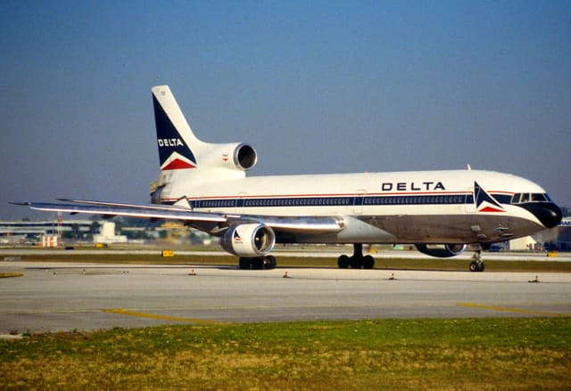 N722DA - Lockheed