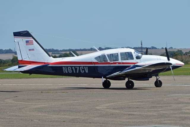 N617CV - Twin-engine aircraft