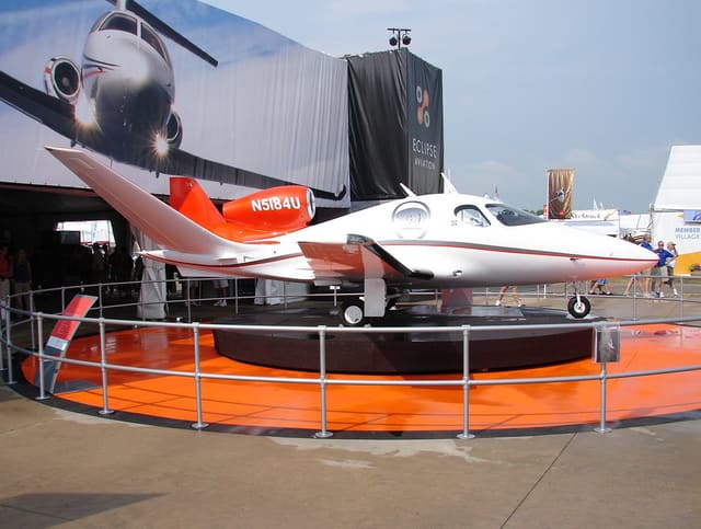 N5184U - Business jet