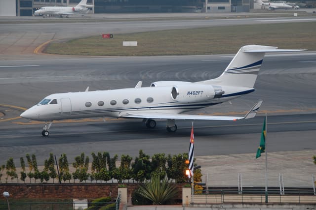 N402FT - Business jet