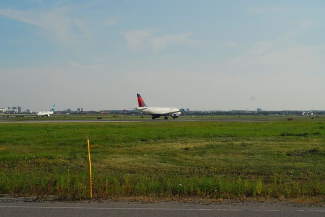 N343NB - Twin-engine aircraft