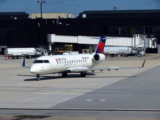 N824AY - Bombardier