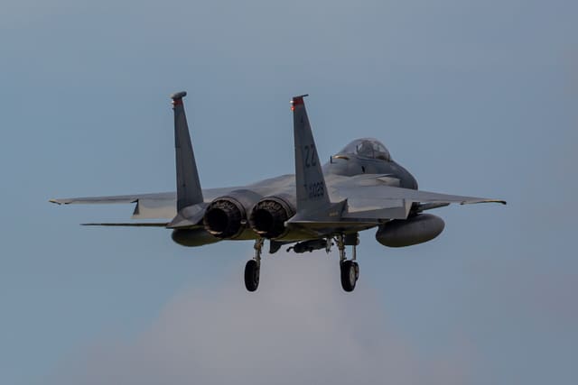 - Twin-engine aircraft