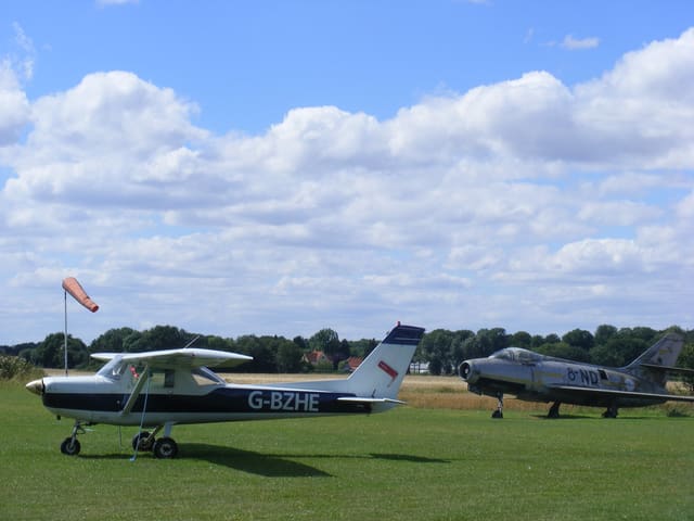 G-BZHE - Single-engine aircraft