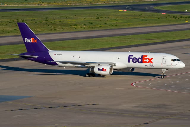 N918FD - Twin-engine aircraft