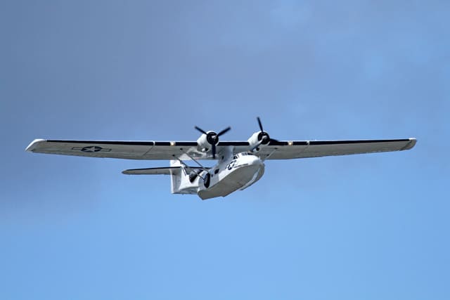  - Twin-engine aircraft