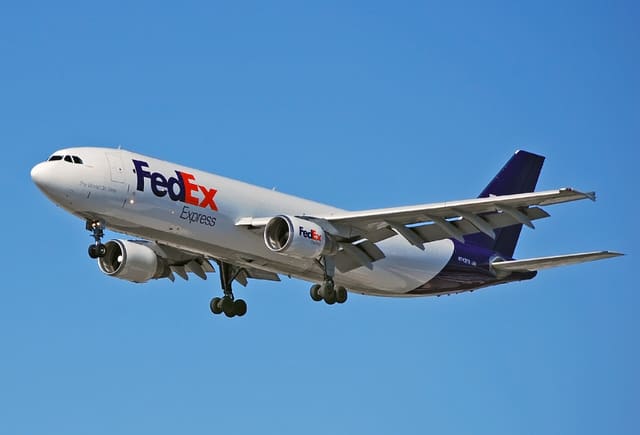 N742FD - Twin-engine aircraft