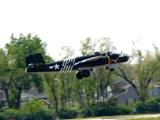 N30801 - Twin-engine aircraft