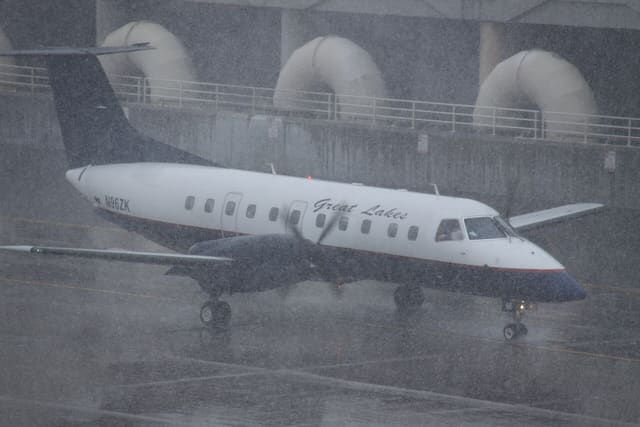 N96ZK - Twin-engine aircraft