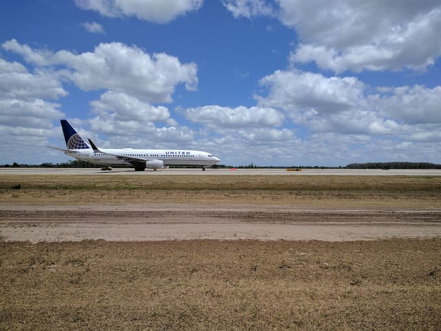 N73283 - Boeing