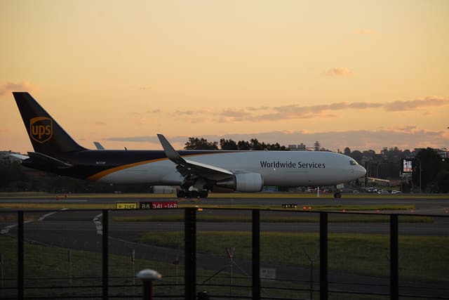 N317UP - Twin-engine aircraft