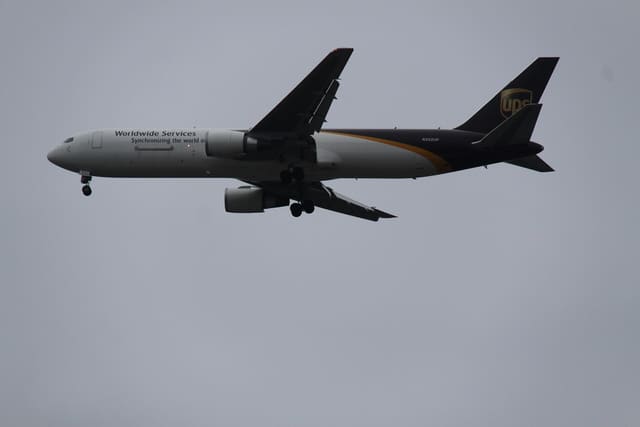 N352UP - Twin-engine aircraft