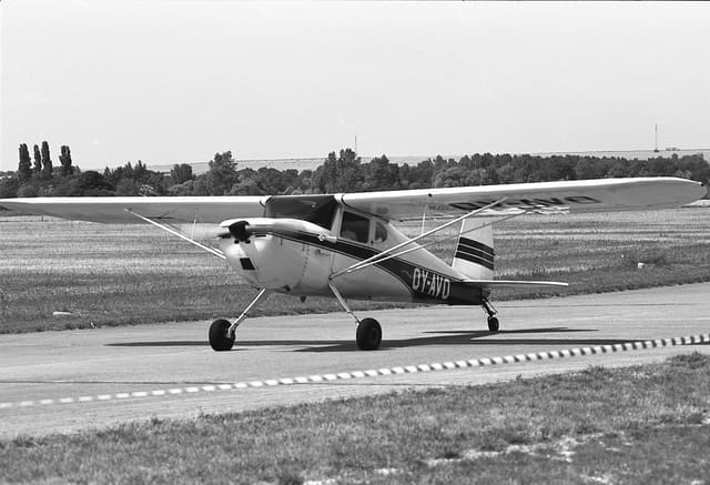 OY-AVO - Single-engine aircraft