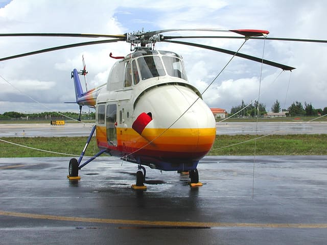 N2302F - Helicopter