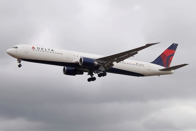 N837MH - Boeing