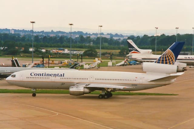 N35084 - Aircraft